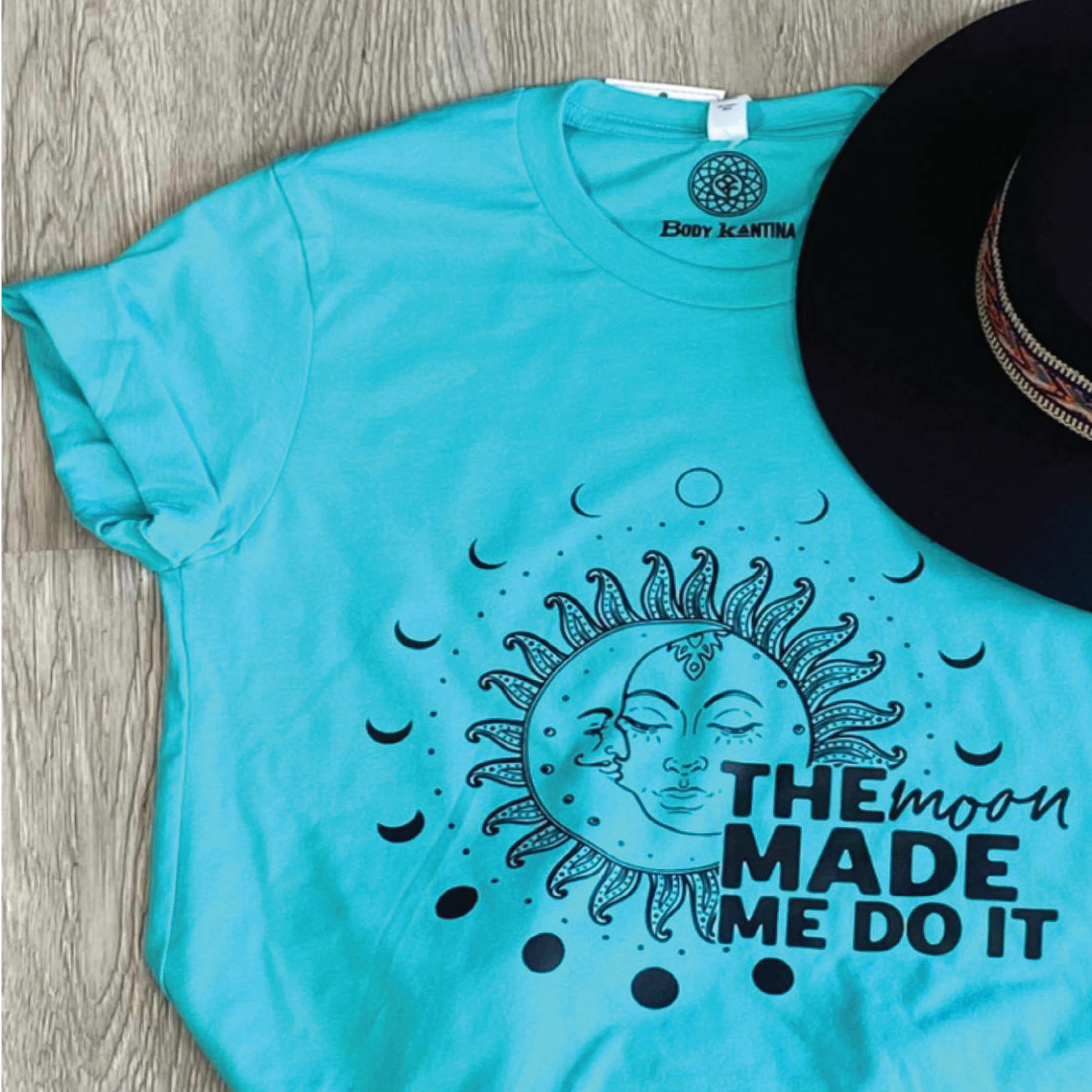 THE MOON MADE ME DO IT BLACK PRINT T-SHIRT | Body Kantina